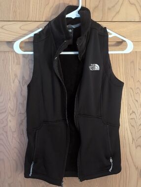 The North Face Black Sleeveless Fleece Vest